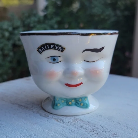 1996 Vintage Baileys Winking Mr & Mrs YUM Creamer & Sugar Dish - Picture 5 of 11